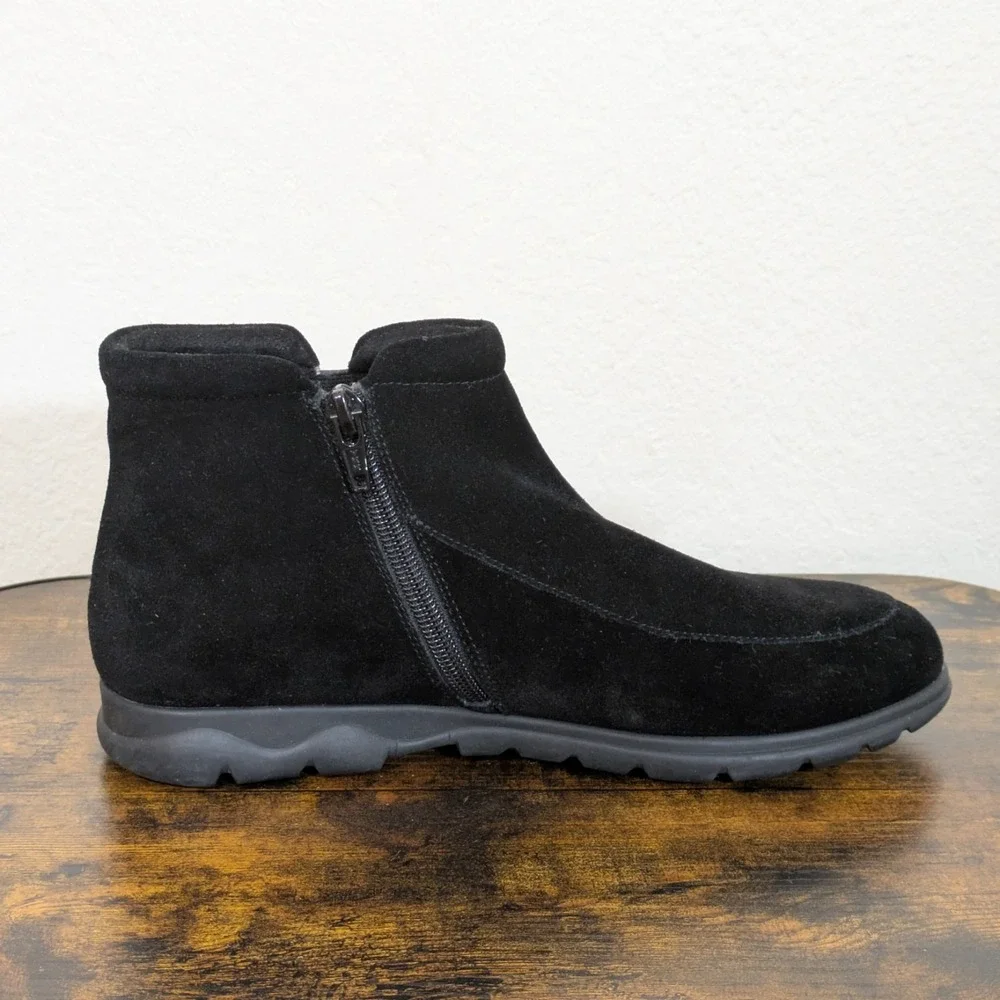 Vaneli Sport Leeta Black Suede Ankle‎ Boots Zip Booties Women's 6.5 M